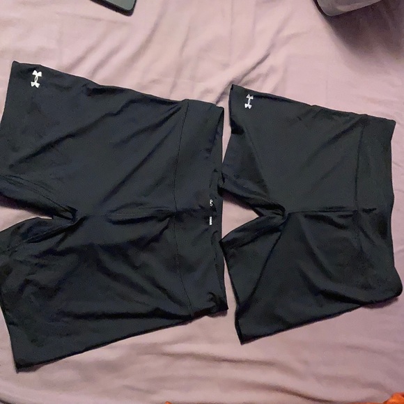 Under Armour Pants - —Set of 2 Large Black under Armour Compression Shorts